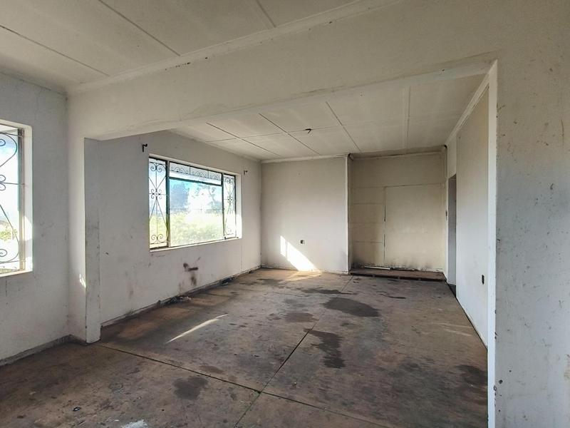 4 Bedroom Property for Sale in Mthata Eastern Cape